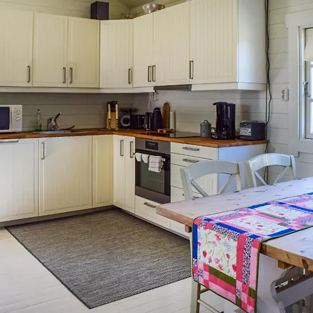 2 Bedroom Awesome In Sarpsborg 度假居 *